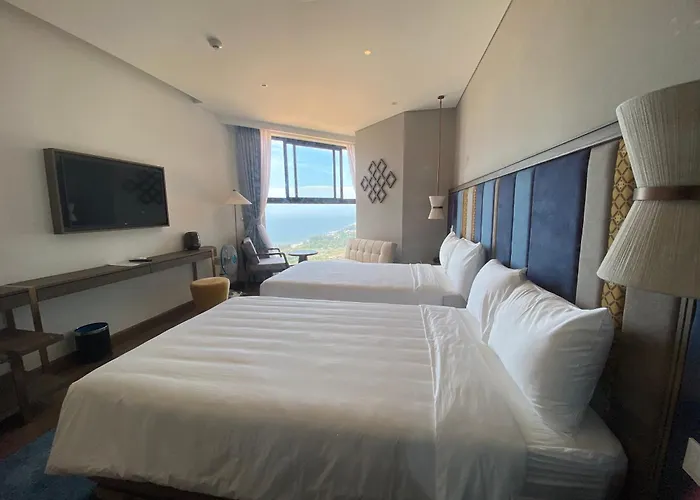 Khách sạn hẻo lánh Apec Mandala Mũi Né - 5*